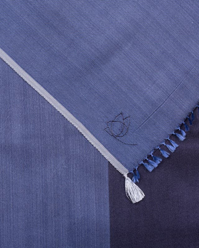 Petit foulard Bicolore en soie indigo